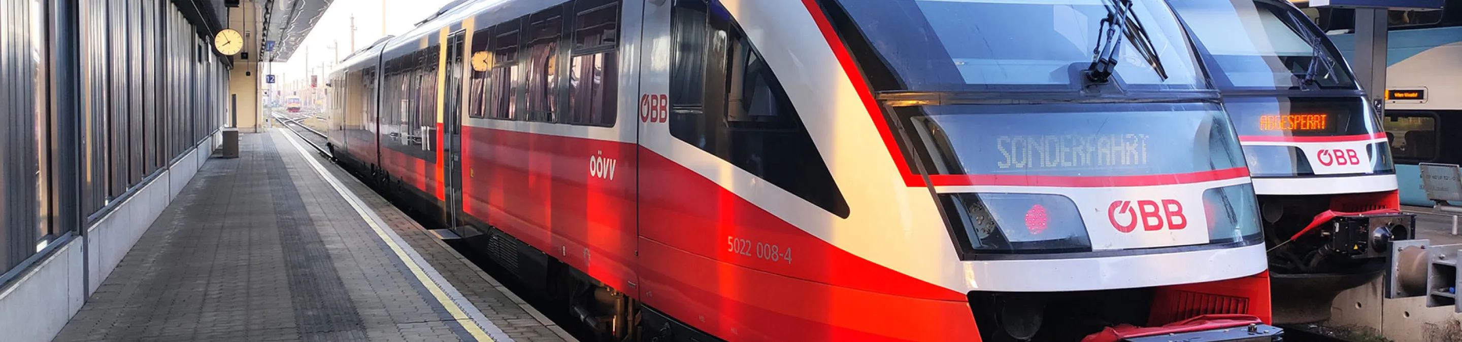 header-bahn.jpg